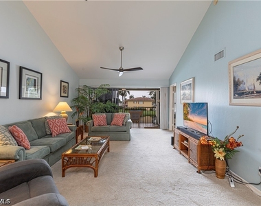 4410 Chantelle Drive - Photo Thumbnail 2