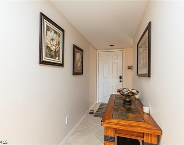 4410 Chantelle Drive - Photo Thumbnail 4