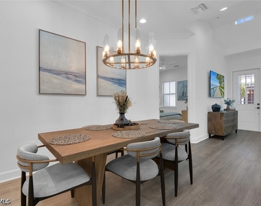 7242 Saona Court - Photo Thumbnail 8