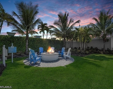 2561 Seychelles Drive - Photo Thumbnail 27