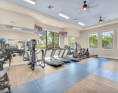 2561 Seychelles Drive - Photo Thumbnail 23