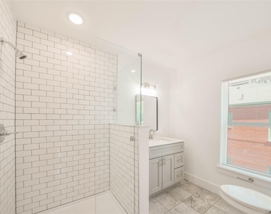 6644 Lawndale Street - Photo Thumbnail 3