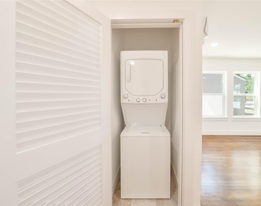 6644 Lawndale Street - Photo Thumbnail 5