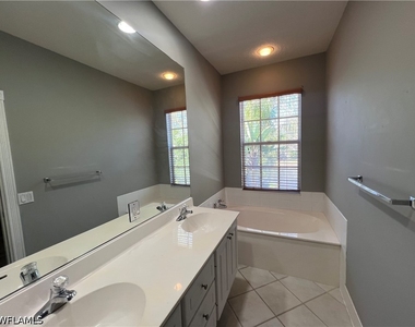 5365 Cove Circle - Photo Thumbnail 31