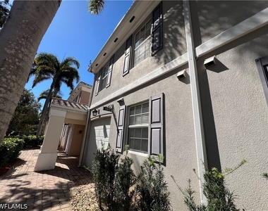 5365 Cove Circle - Photo Thumbnail 3
