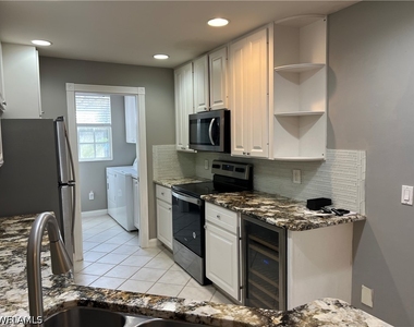 5365 Cove Circle - Photo Thumbnail 21