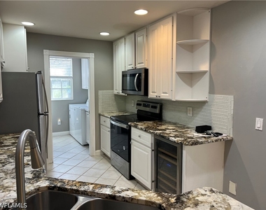 5365 Cove Circle - Photo Thumbnail 20