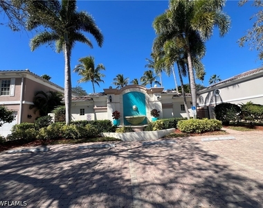 5365 Cove Circle - Photo Thumbnail 2