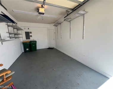 5365 Cove Circle - Photo Thumbnail 4