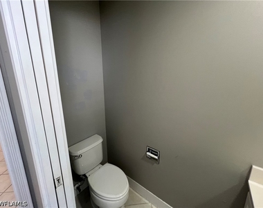 5365 Cove Circle - Photo Thumbnail 14