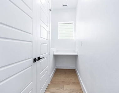 3805 Coyle Street - Photo Thumbnail 24