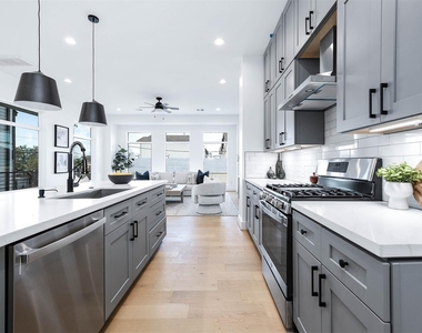 3805 Coyle Street - Photo Thumbnail 13