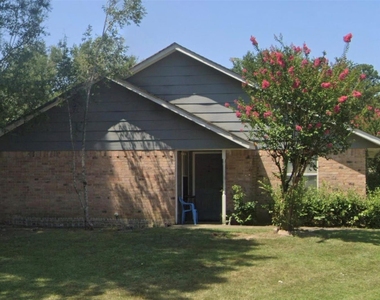 1303 Mlk Drive - Photo Thumbnail 2