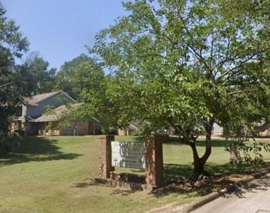 1303 Mlk Drive - Photo Thumbnail 4