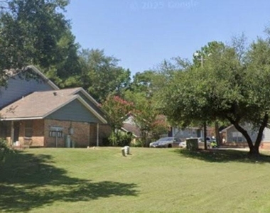1303 Mlk Drive - Photo Thumbnail 10
