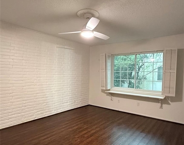 2744 Briarhurst Drive - Photo Thumbnail 19