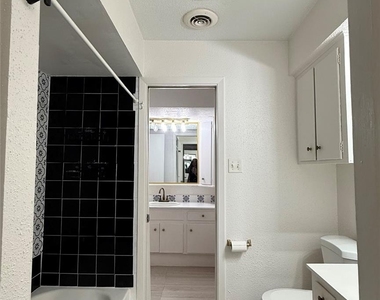 2744 Briarhurst Drive - Photo Thumbnail 14
