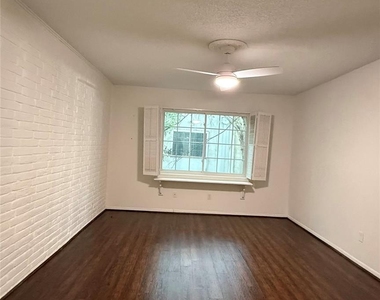 2744 Briarhurst Drive - Photo Thumbnail 18