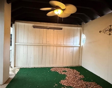 2744 Briarhurst Drive - Photo Thumbnail 7