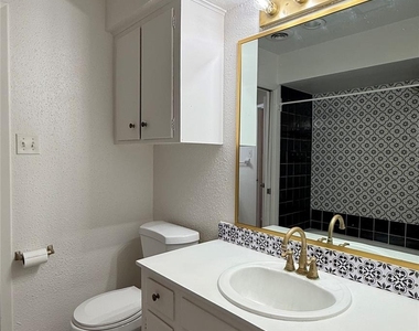 2744 Briarhurst Drive - Photo Thumbnail 13