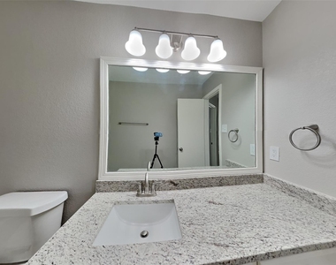 6423 Lily Hollow Court - Photo Thumbnail 13