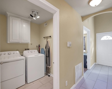 125 Pine Street - Photo Thumbnail 41