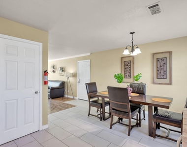 125 Pine Street - Photo Thumbnail 24