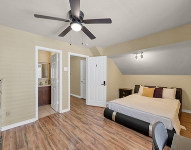 125 Pine Street - Photo Thumbnail 30