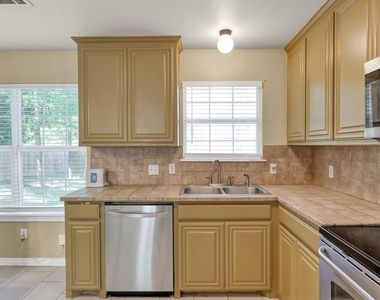 125 Pine Street - Photo Thumbnail 20