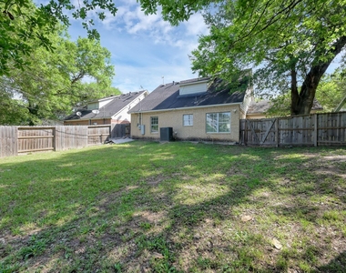 125 Pine Street - Photo Thumbnail 44