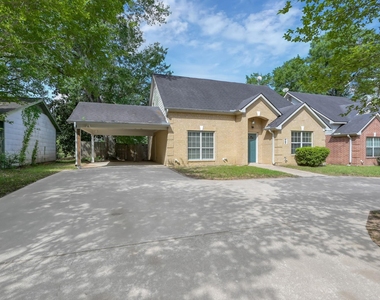 125 Pine Street - Photo Thumbnail 4