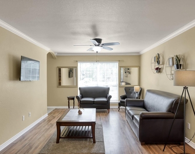 125 Pine Street - Photo Thumbnail 12