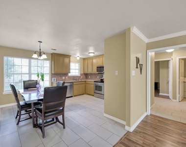 125 Pine Street - Photo Thumbnail 19