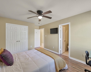 125 Pine Street - Photo Thumbnail 34