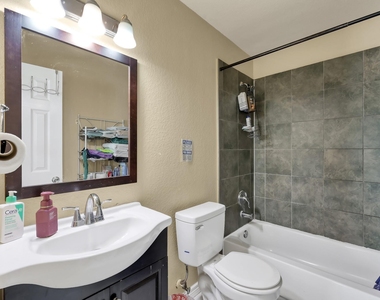 125 Pine Street - Photo Thumbnail 33
