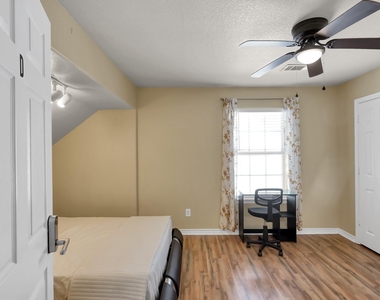 125 Pine Street - Photo Thumbnail 37
