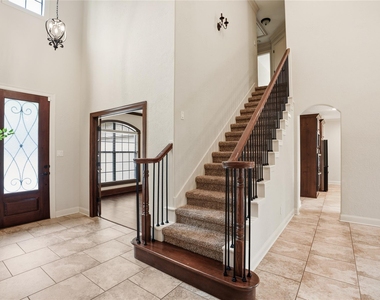 536 Stephen F Austin Drive - Photo Thumbnail 23
