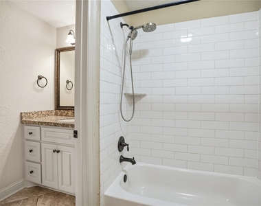 536 Stephen F Austin Drive - Photo Thumbnail 29