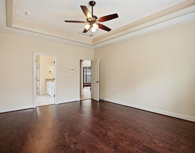 536 Stephen F Austin Drive - Photo Thumbnail 19