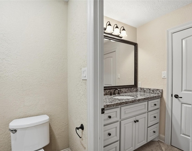 536 Stephen F Austin Drive - Photo Thumbnail 25