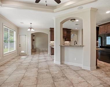 536 Stephen F Austin Drive - Photo Thumbnail 13