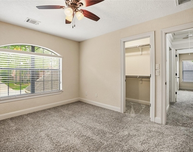 536 Stephen F Austin Drive - Photo Thumbnail 36