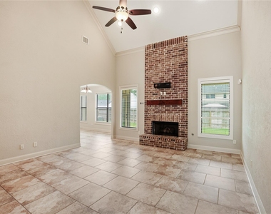 536 Stephen F Austin Drive - Photo Thumbnail 9
