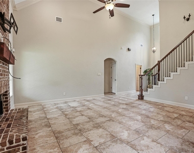 536 Stephen F Austin Drive - Photo Thumbnail 17
