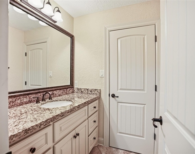 536 Stephen F Austin Drive - Photo Thumbnail 30