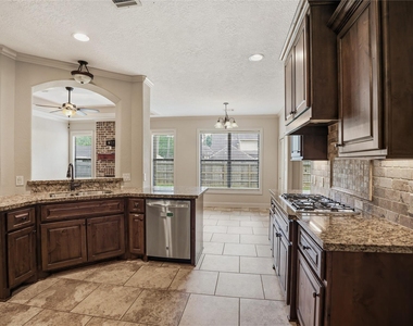 536 Stephen F Austin Drive - Photo Thumbnail 10