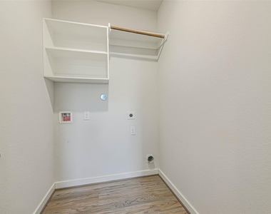 16911 Lagos Lane - Photo Thumbnail 32