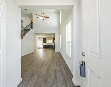 16911 Lagos Lane - Photo Thumbnail 8