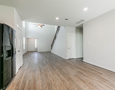 16911 Lagos Lane - Photo Thumbnail 20