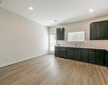 16911 Lagos Lane - Photo Thumbnail 15